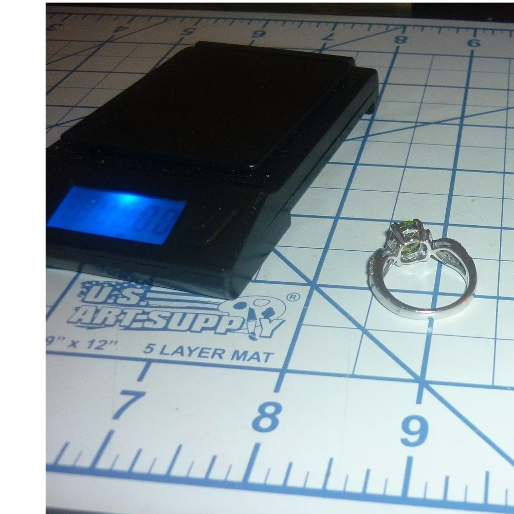 BBJ Peridot Infinity Ring Women Size 6.75 Green Sterling Silver‎ 925 Excellent